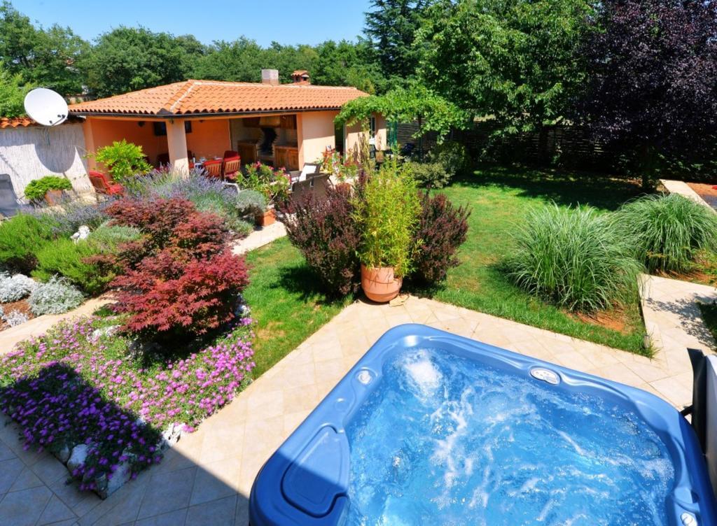 Villa Steffani Labin  Exteriör bild